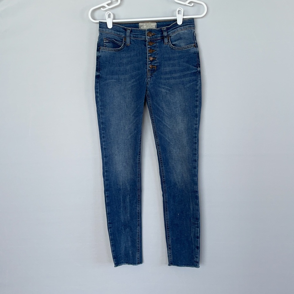 Free People Button Front Jeans Size 27 Fray Bottom